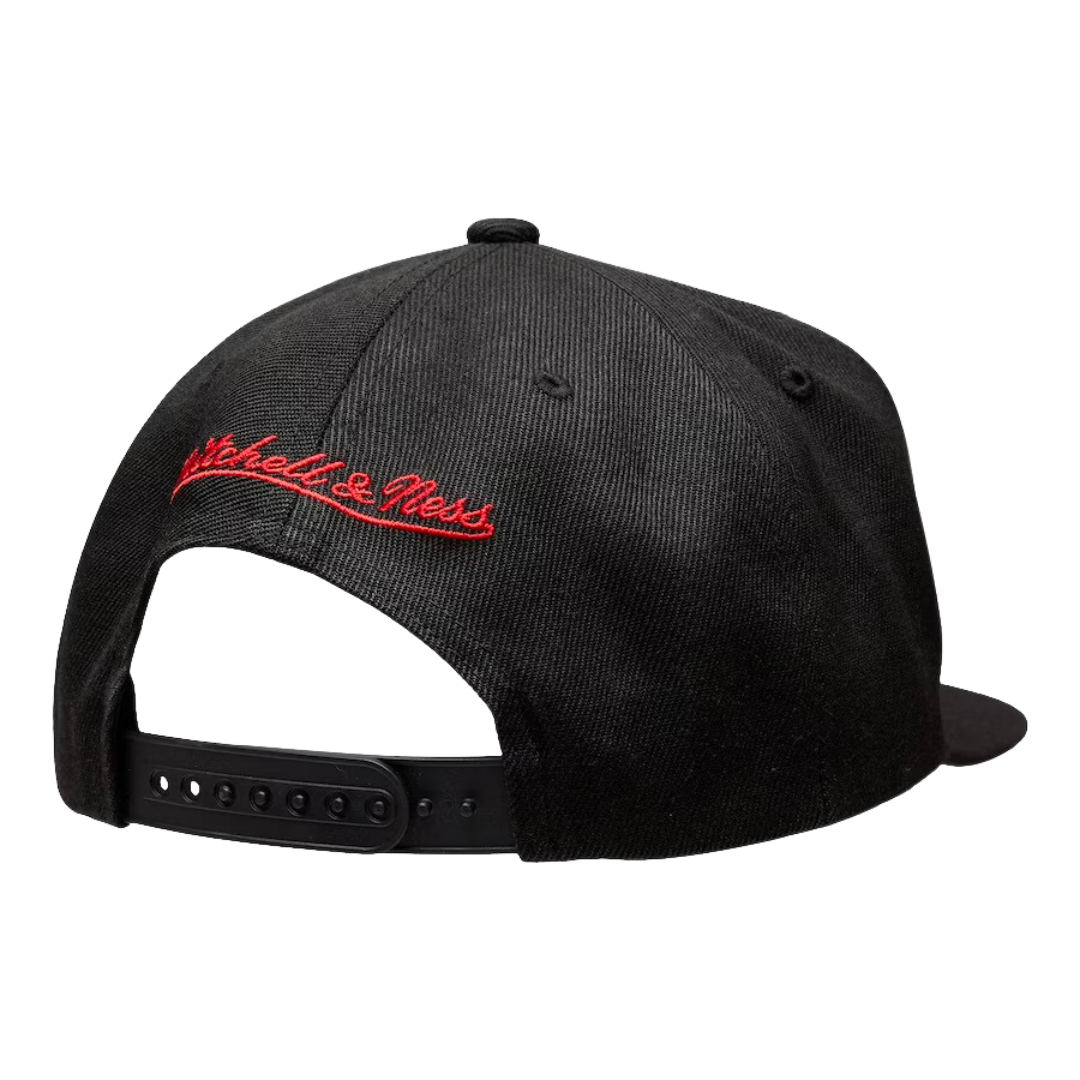 Chicago Bulls Mitchell and Ness Bred Snapback Hat – Fan Cave