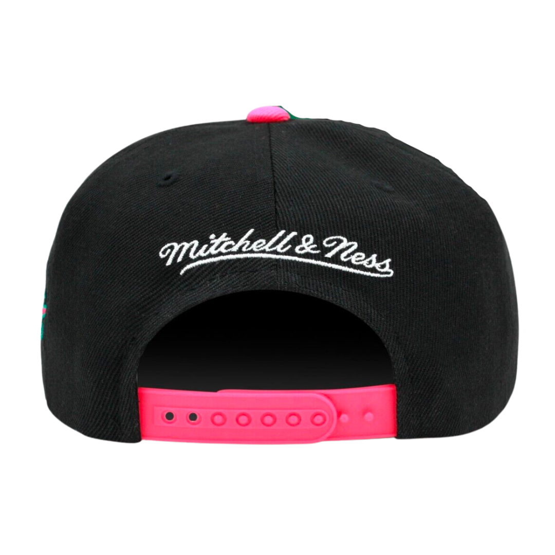 Mitchell & Ness San Antonio Spurs NBA Core Basic Snapback Hat Adjustable Cap - Black/Pink